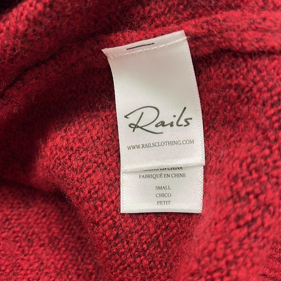 🥳HP🥳 Rails Gracie Red Leopard Print V-neck Sweater - Picture 8 of 10
